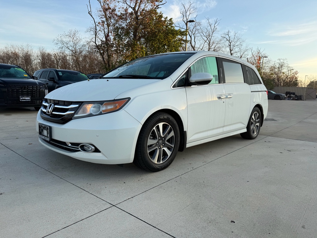 2016 Honda Odyssey Touring Elite's photo
