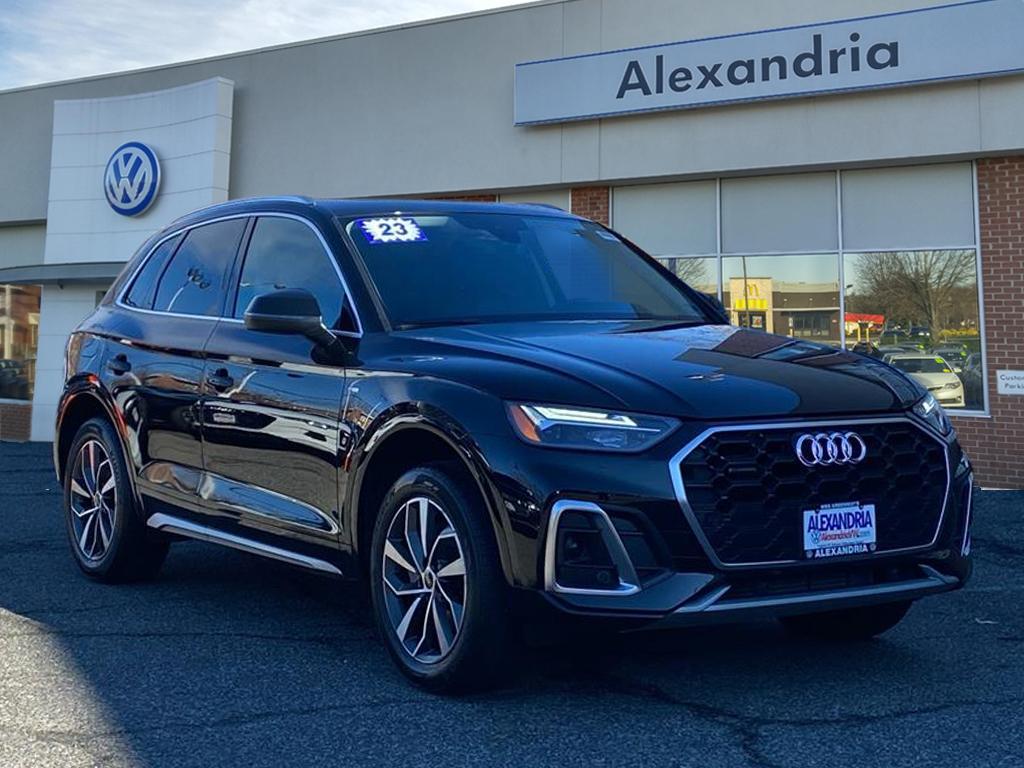 2023 Audi Q5 Premium's photo