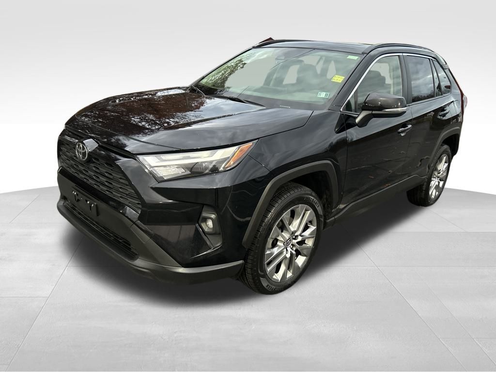 2023 Toyota RAV4 XLE Premium's photo