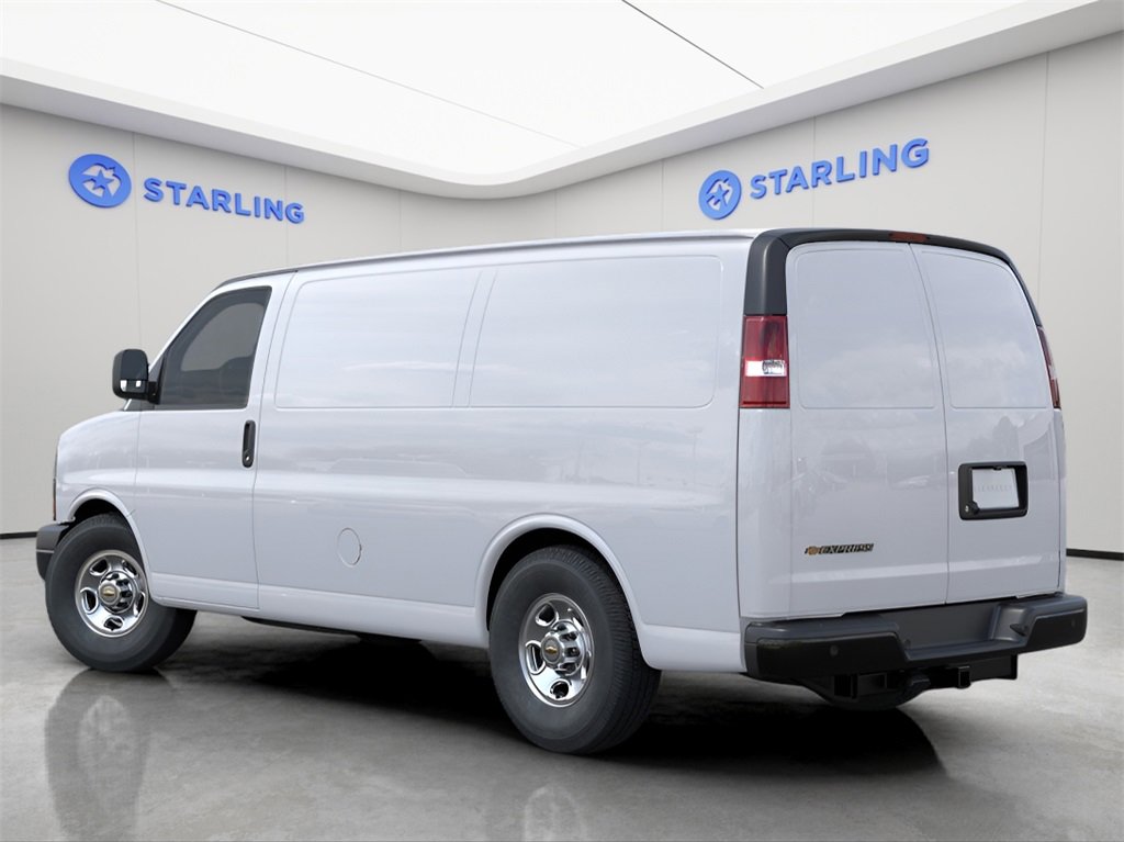 2025 Chevrolet Express Cargo 2500 photo 2