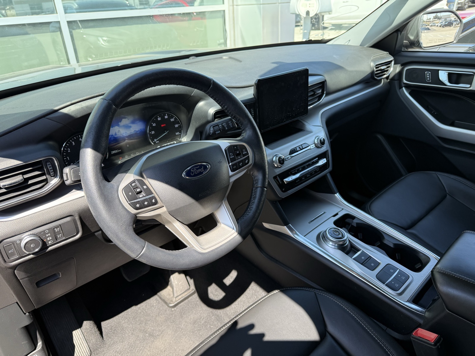 2022 Ford Explorer XLT photo 7