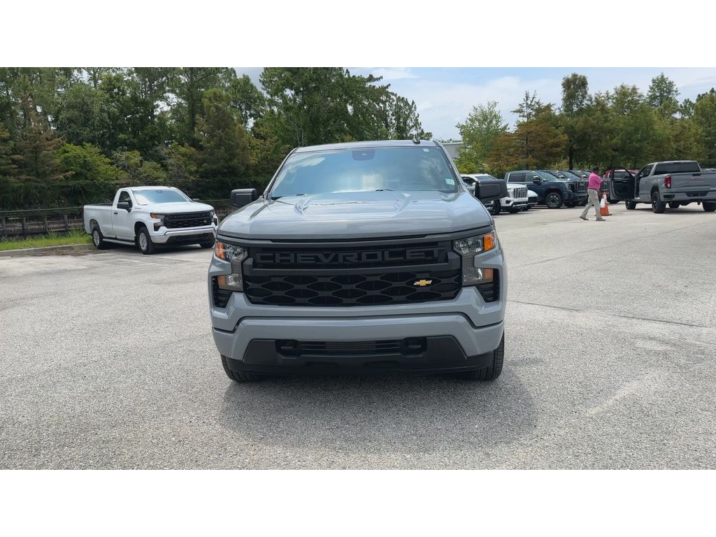 2024 Chevrolet Silverado 1500 Custom photo 3