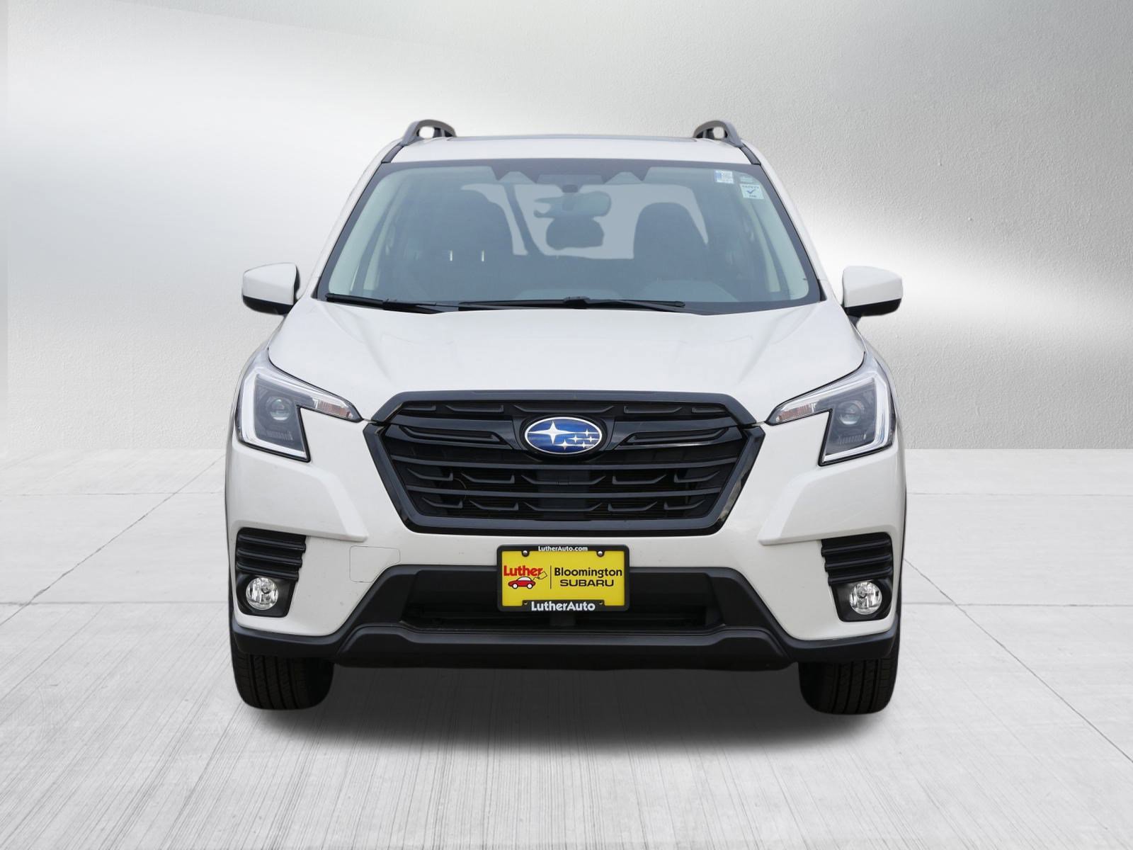 2023 Subaru Forester Premium photo 2