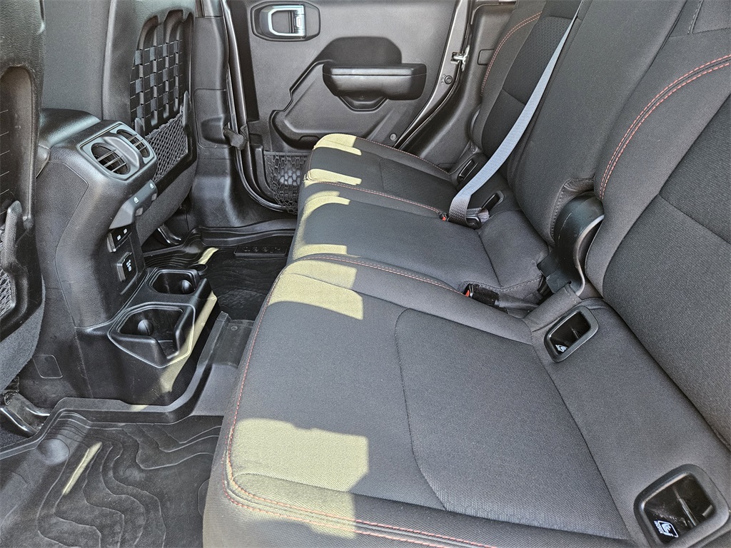 2021 Jeep Gladiator Rubicon photo 21