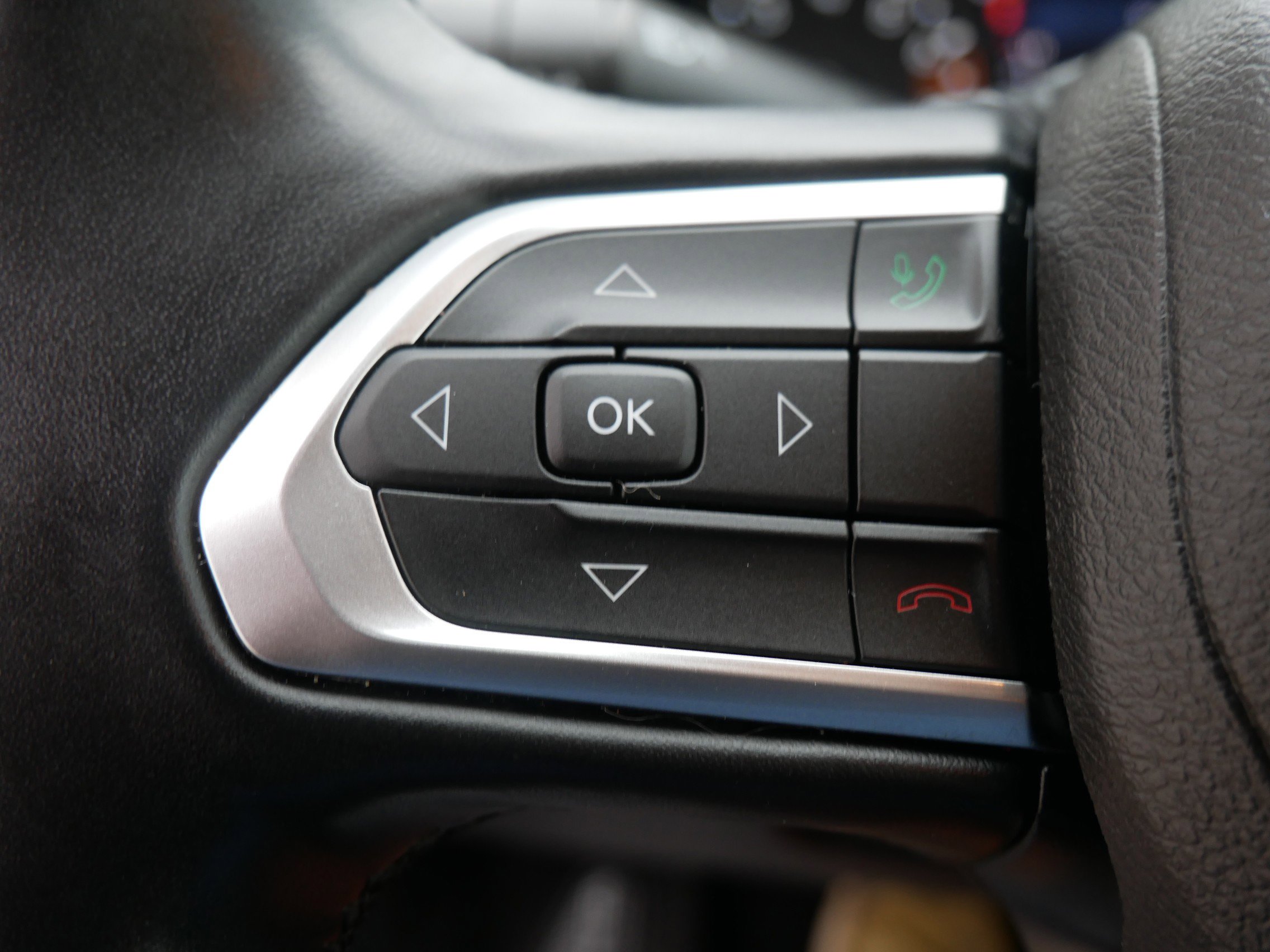 2022 Jeep Compass Latitude Lux photo 27