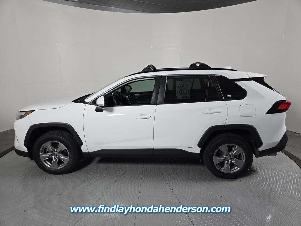 2023 Toyota RAV4 Hybrid XLE photo 4