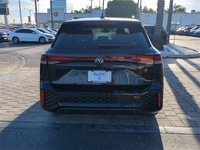 2025 Volkswagen Tiguan SE R-Line Black photo 3