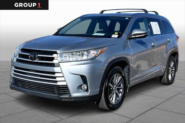 2017 Toyota Highlander XLE's photo