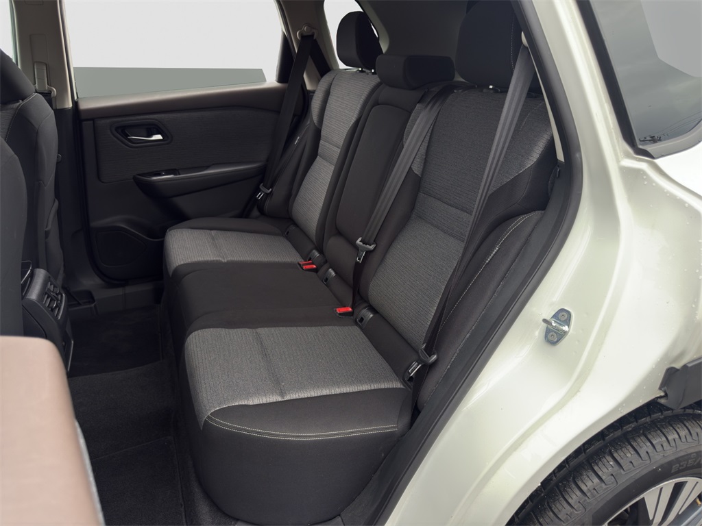 2023 Nissan Rogue SV photo 13