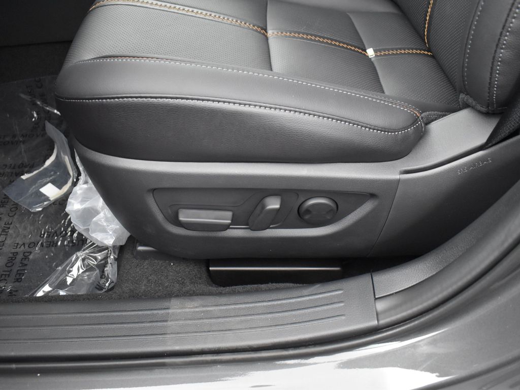 2025 Mazda CX-50 2.5 Premium Plus photo 21