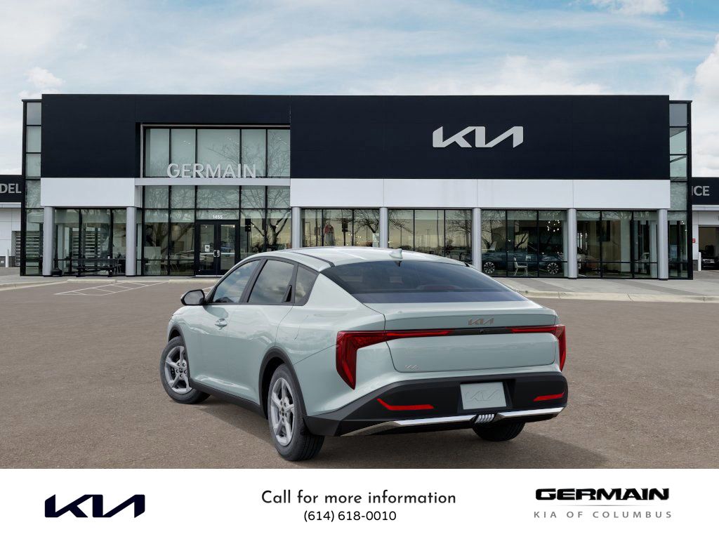 2025 Kia K4 LXS photo 2