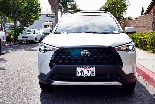 2024 Toyota Corolla Cross LE photo 3