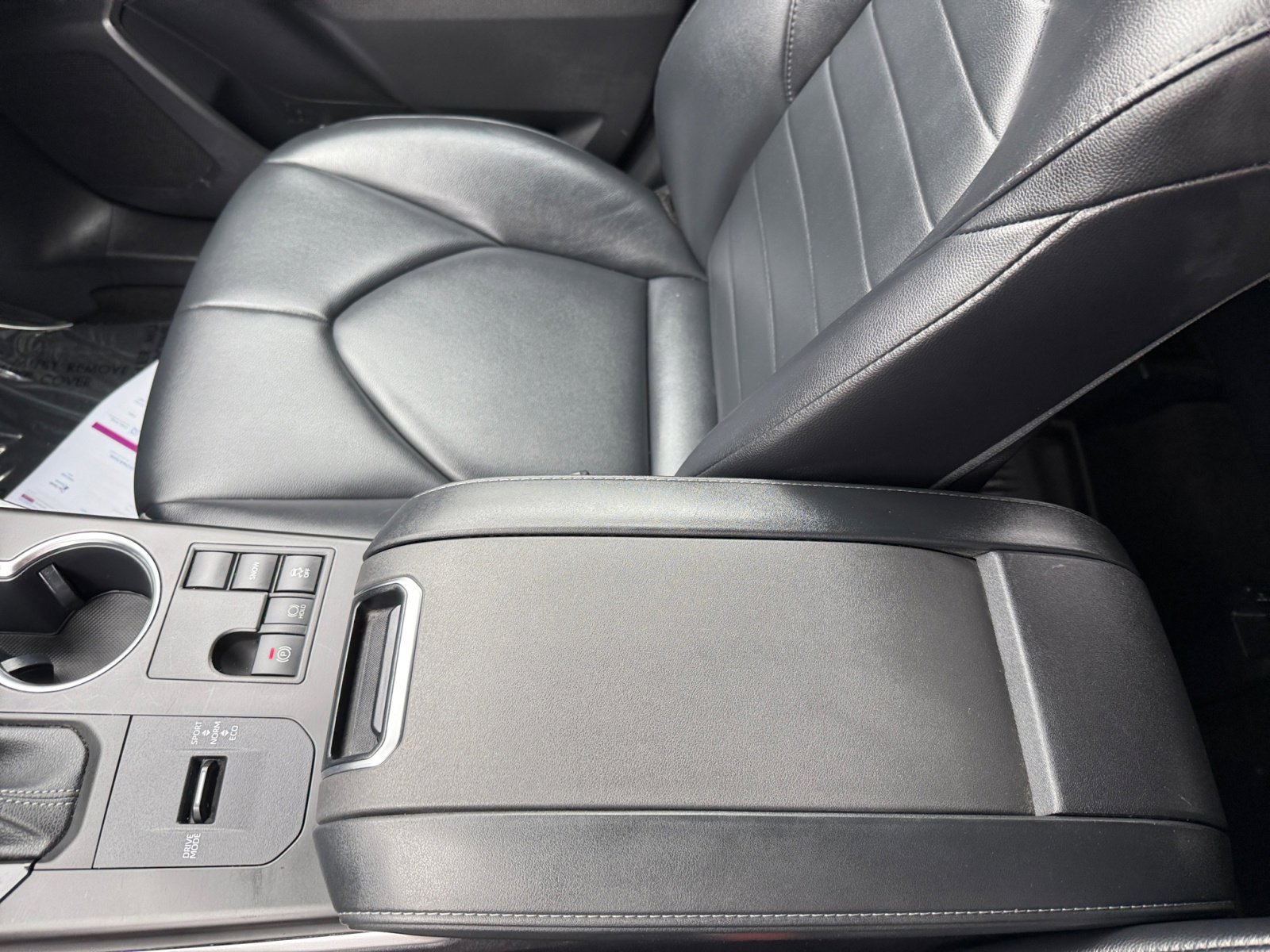 2023 Toyota Highlander XLE photo 11
