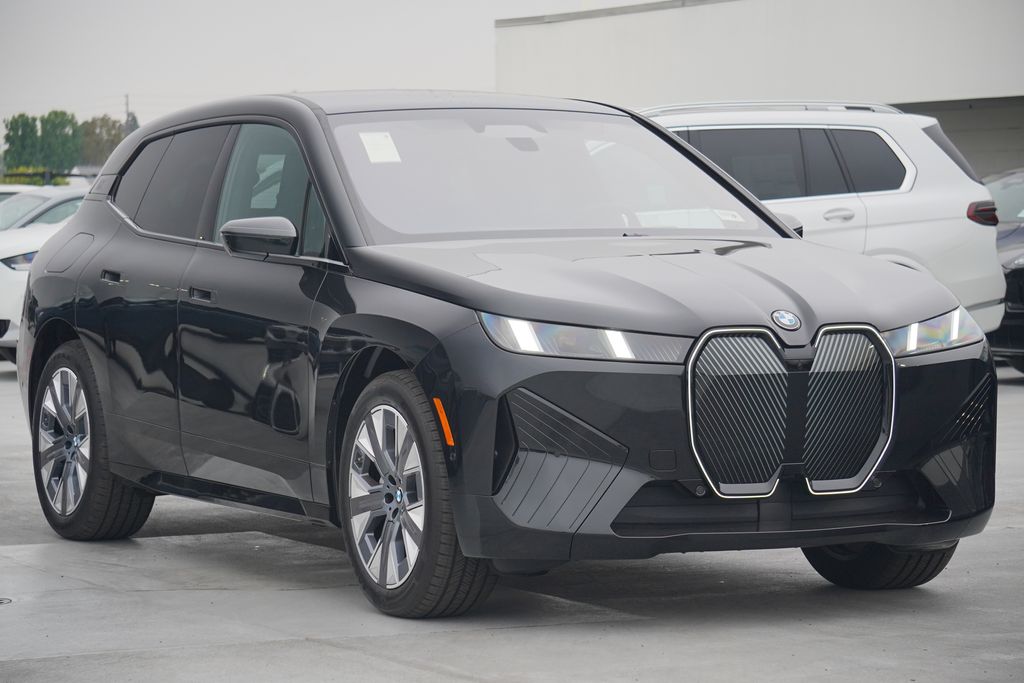 2026 Bmw iX photo 3