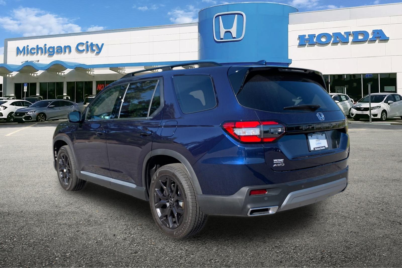 2025 Honda Pilot Touring photo 2