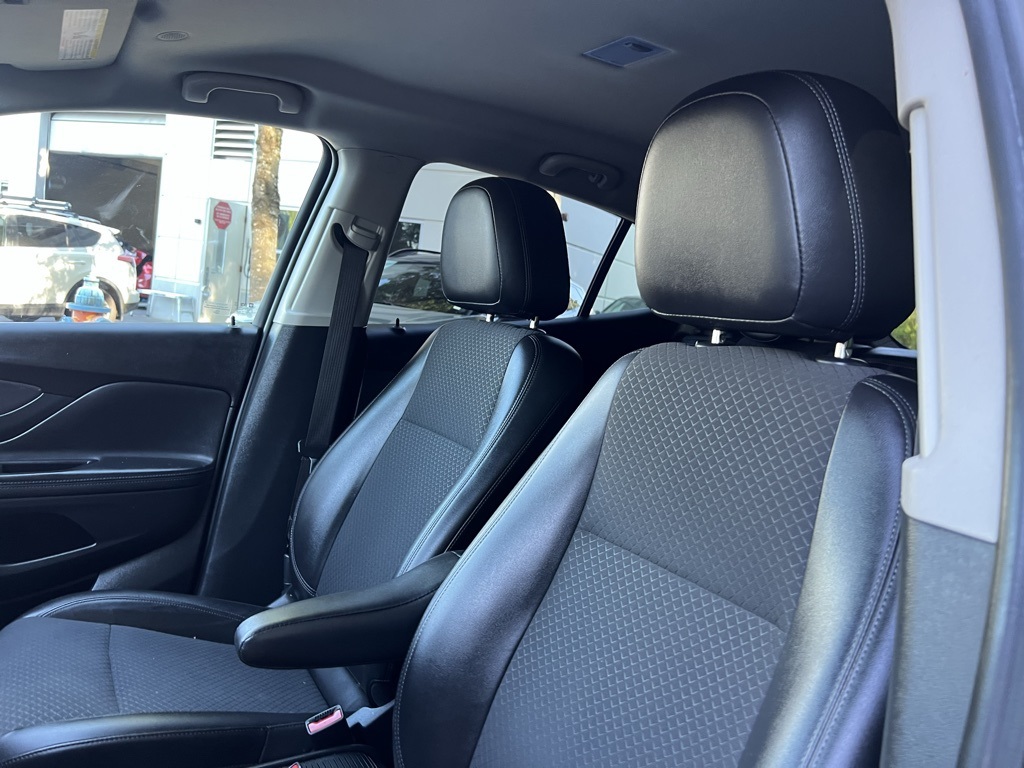 2022 Buick Encore Preferred photo 11