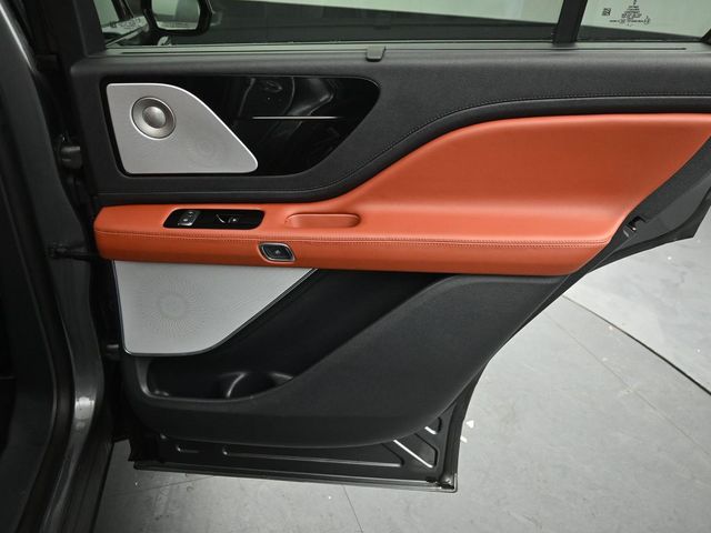 2025 LINCOLN AVIATOR - Image 27