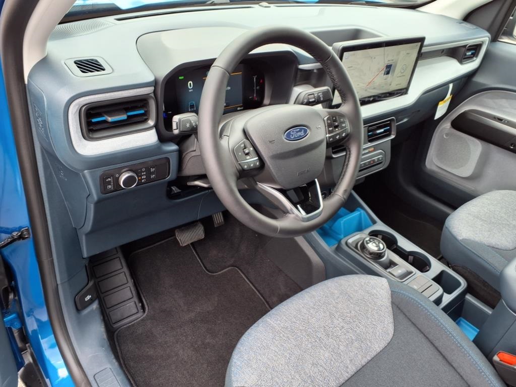 2025 Ford Maverick XLT photo 3