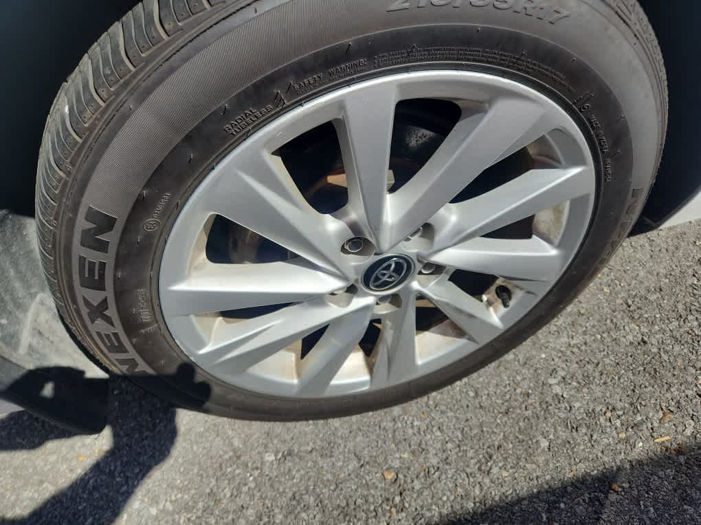 2023 Toyota Camry LE photo 4