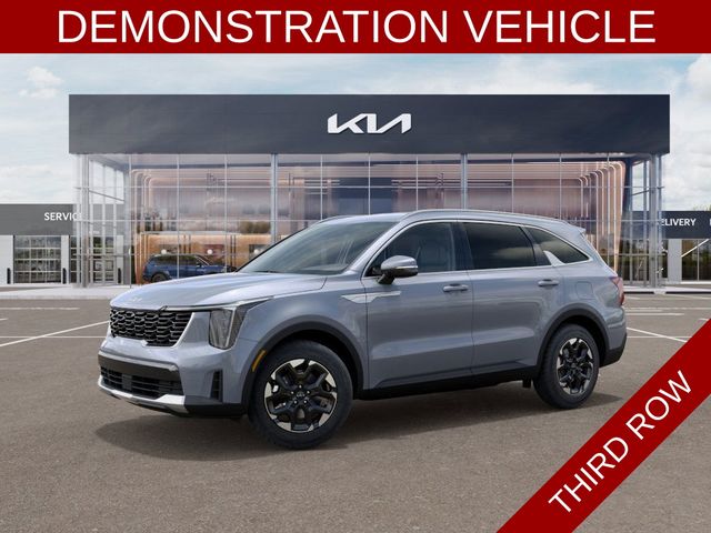 2025 Kia Sorento S photo 2