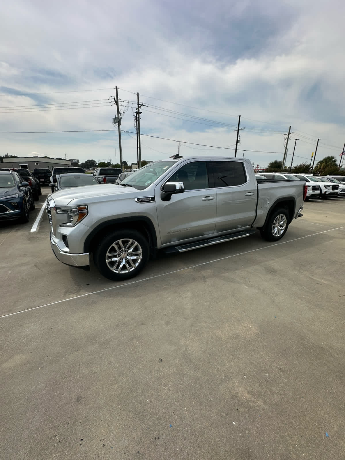 2020 Gmc Sierra 1500 SLE photo 2
