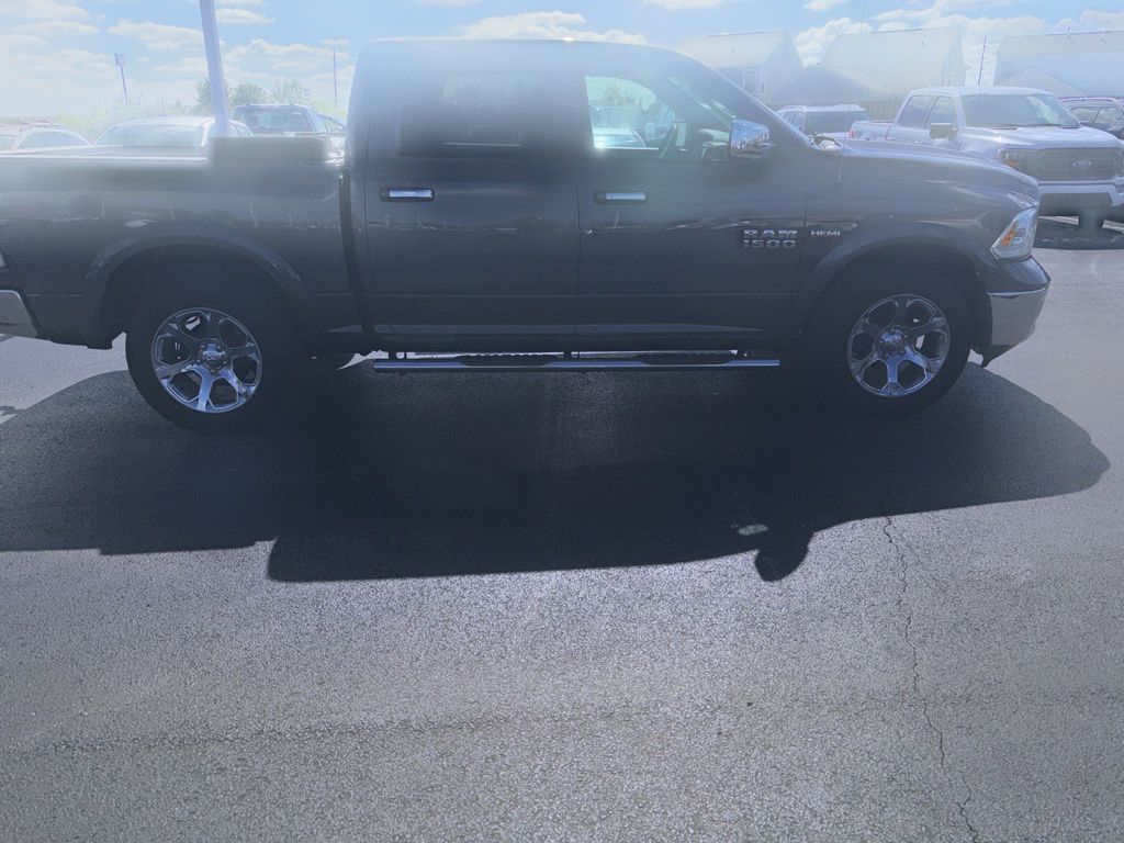 2015 Ram 1500 Laramie photo 4