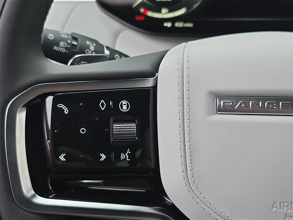 2025 Land Rover Range Rover Sport SE photo 16