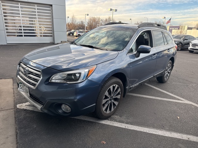 2015 Subaru Outback 2.5i photo 2
