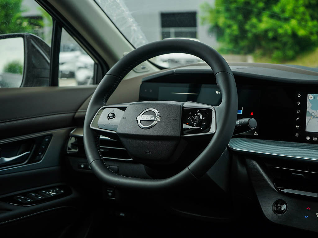 2025 Nissan Murano Platinum photo 10