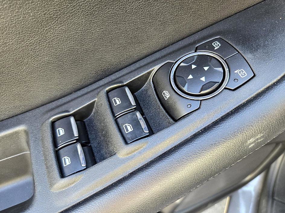 2021 Ford Edge SEL photo 29
