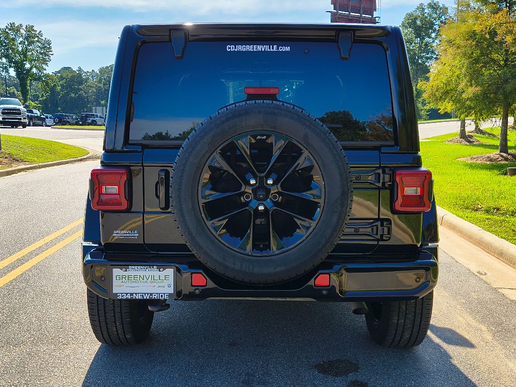 2023 Jeep Wrangler High Altitude photo 4