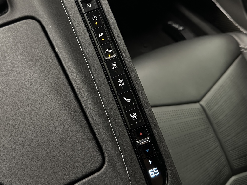 2023 Chevrolet Corvette 2LT photo 30