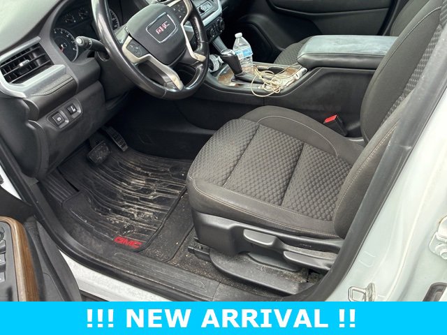 Used 2019 SUMMIT WHITE GMC SLE image 4