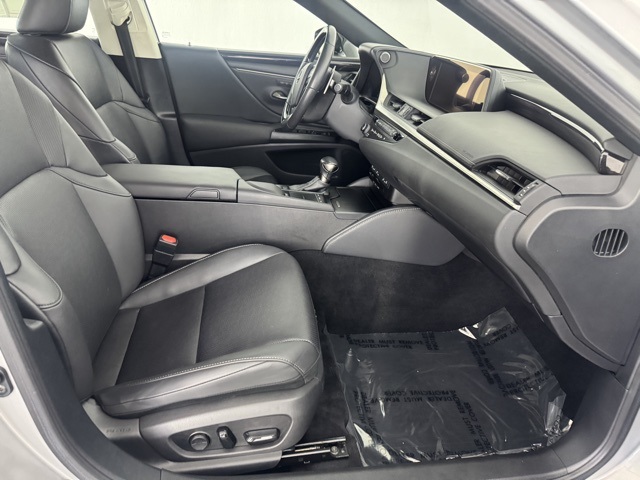 2020 Lexus ES 350 Premium photo 18