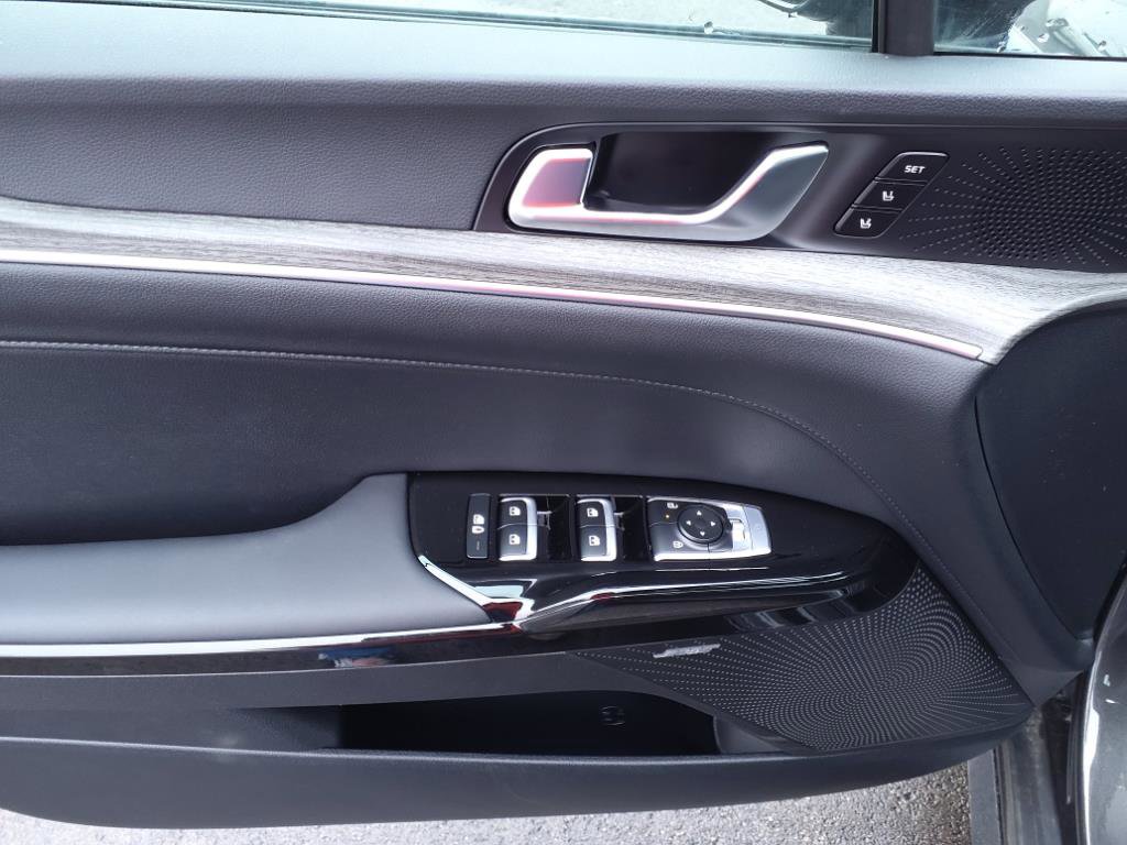 2025 Kia K5 EX photo 9