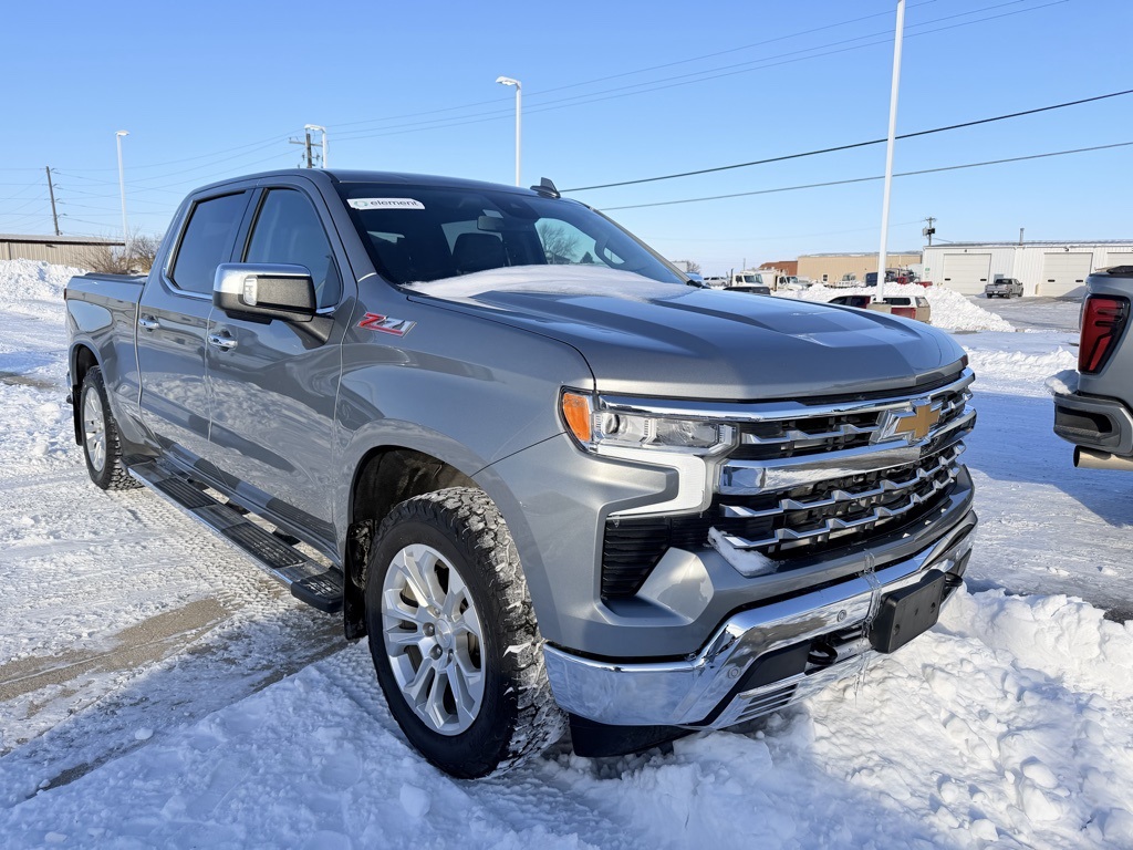 2024 Chevrolet Silverado 1500 LTZ photo 2