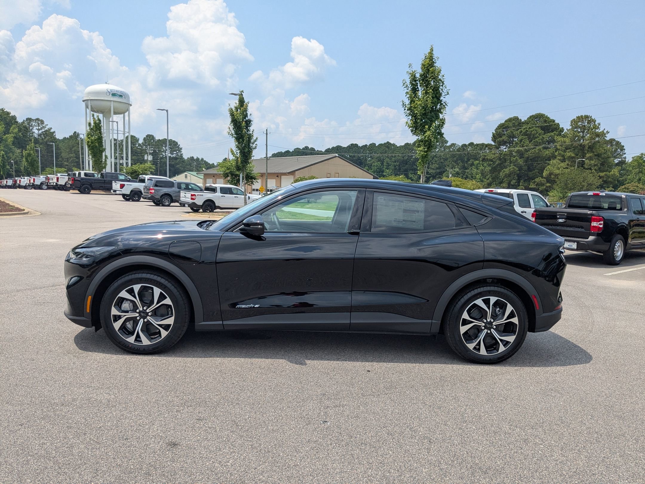 2025 Ford Mustang Mach-E Select photo 10