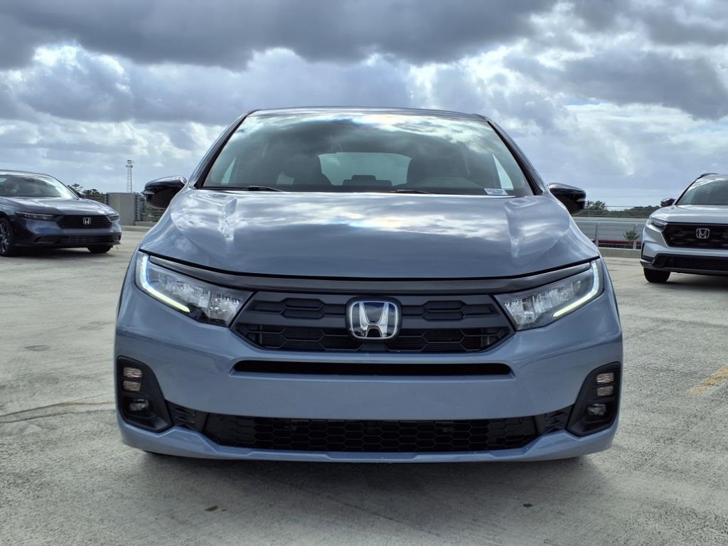 2026 Honda Odyssey photo 2
