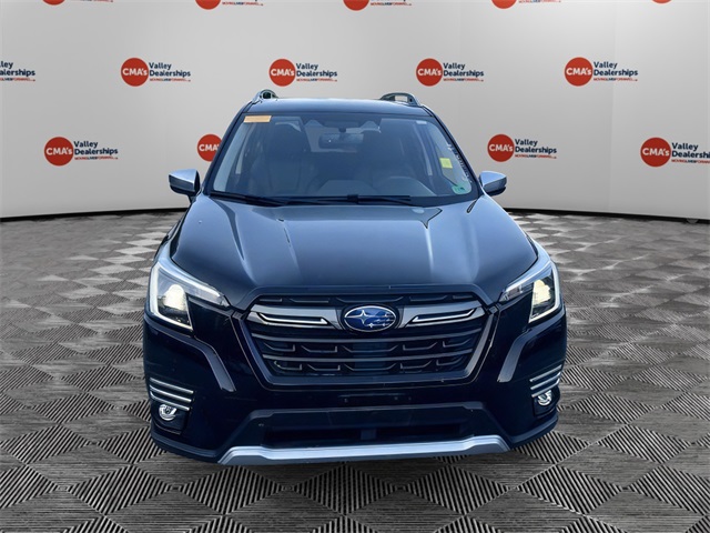 2022 Subaru Forester Touring photo 2
