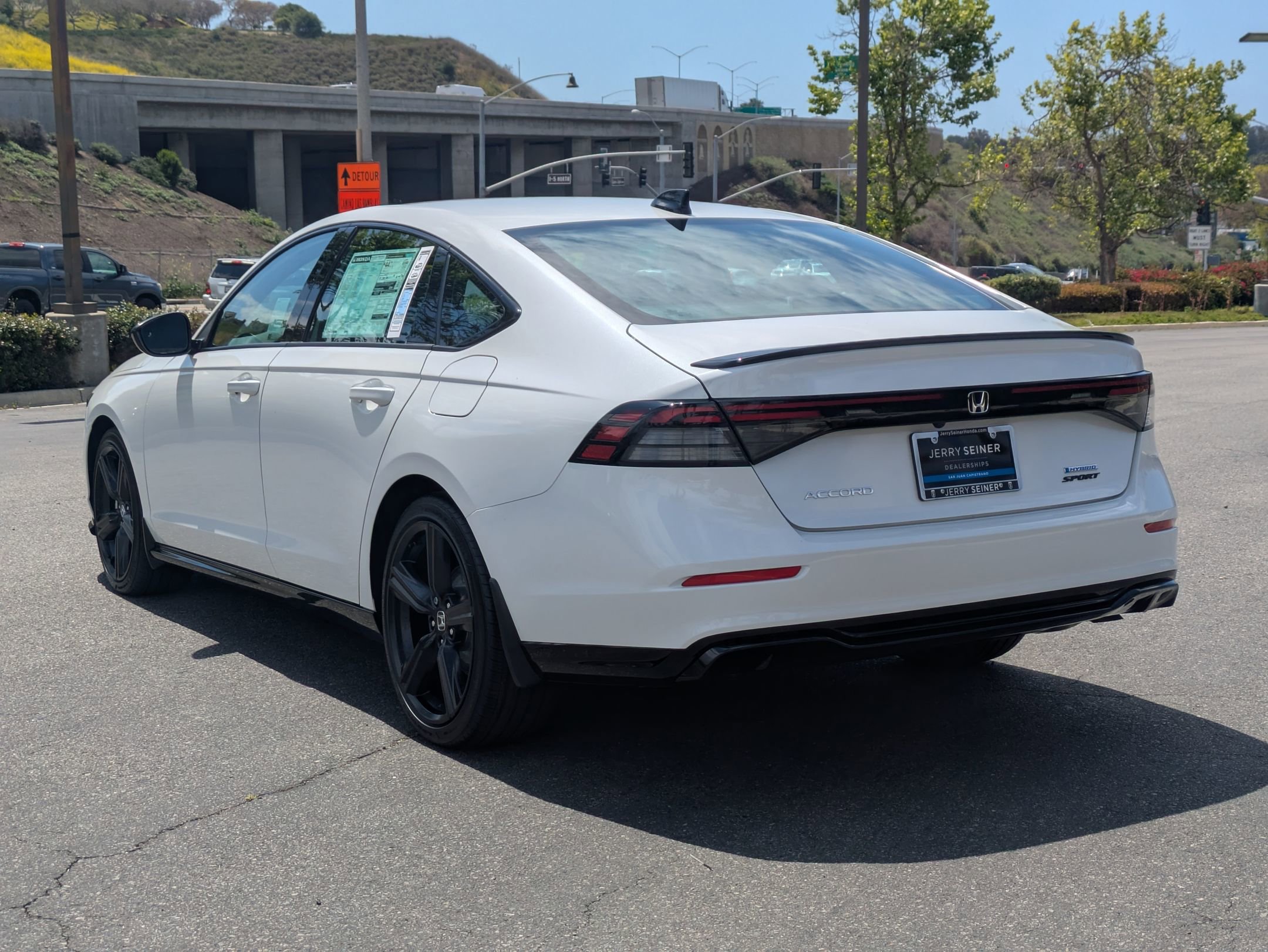 2025 Honda Accord Hybrid Sport-L photo 3