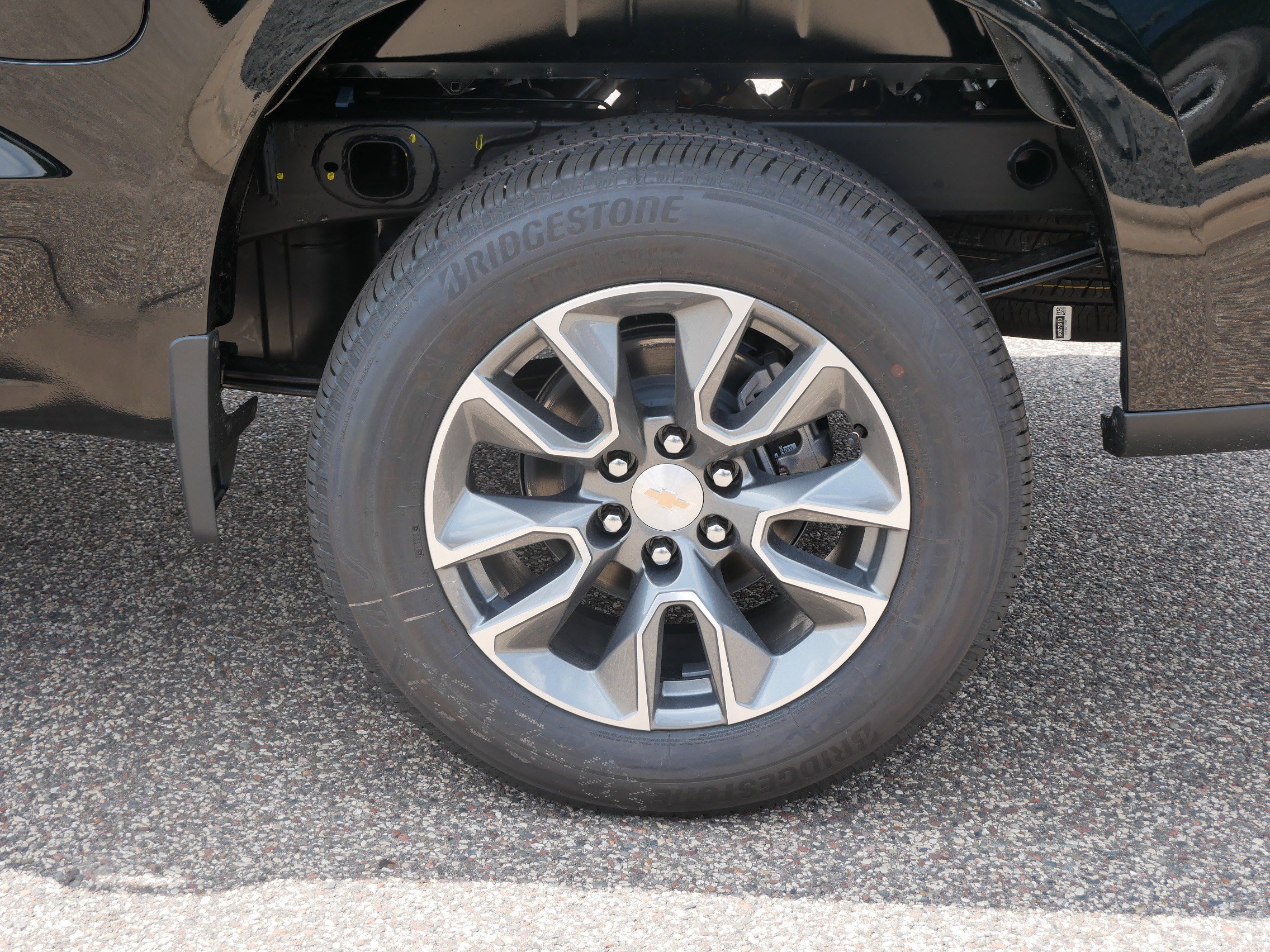2025 Chevrolet Silverado 1500 LT photo 3