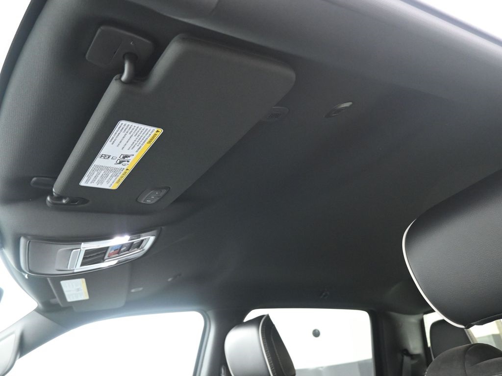 2026 Ram 1500 Laramie photo 2