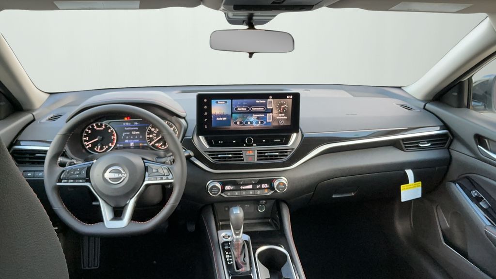 2025 Nissan Altima 2.5 SR photo 14
