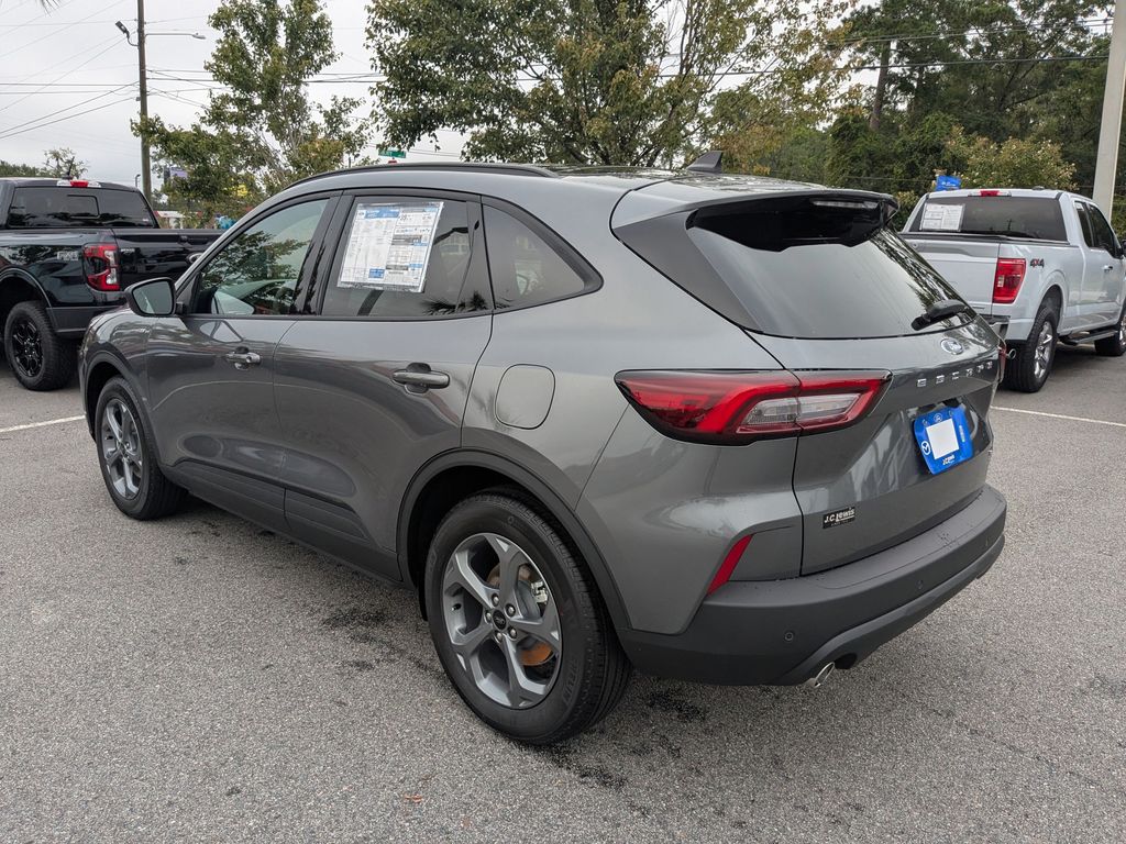 2025 Ford Escape Hybrid ST-Line photo 3
