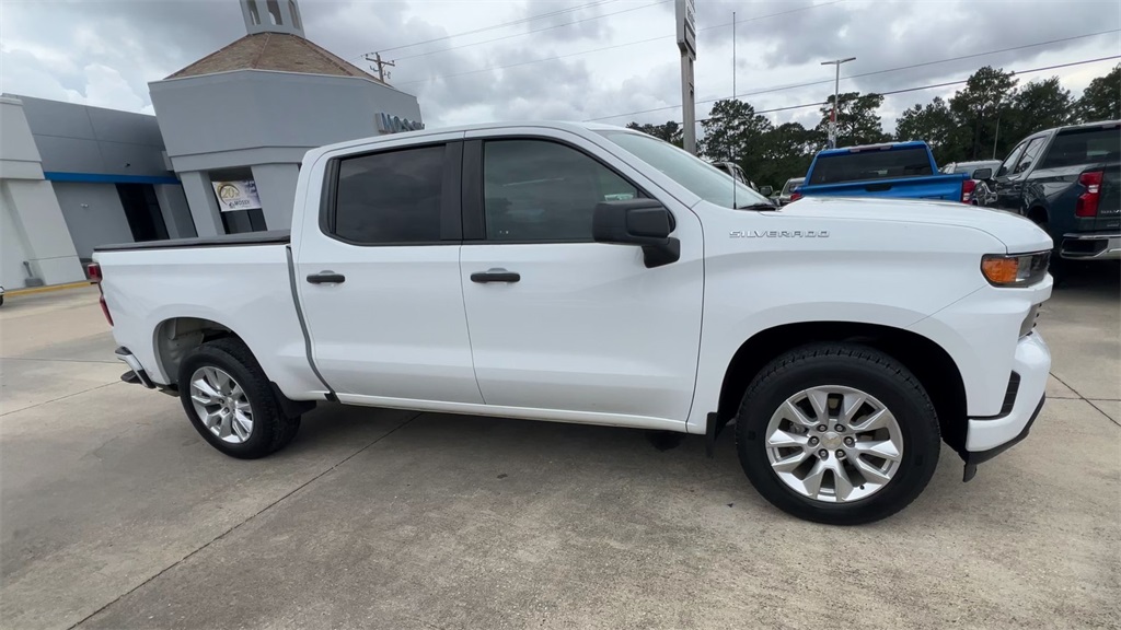 2022 Chevrolet Silverado 1500 Custom photo 2