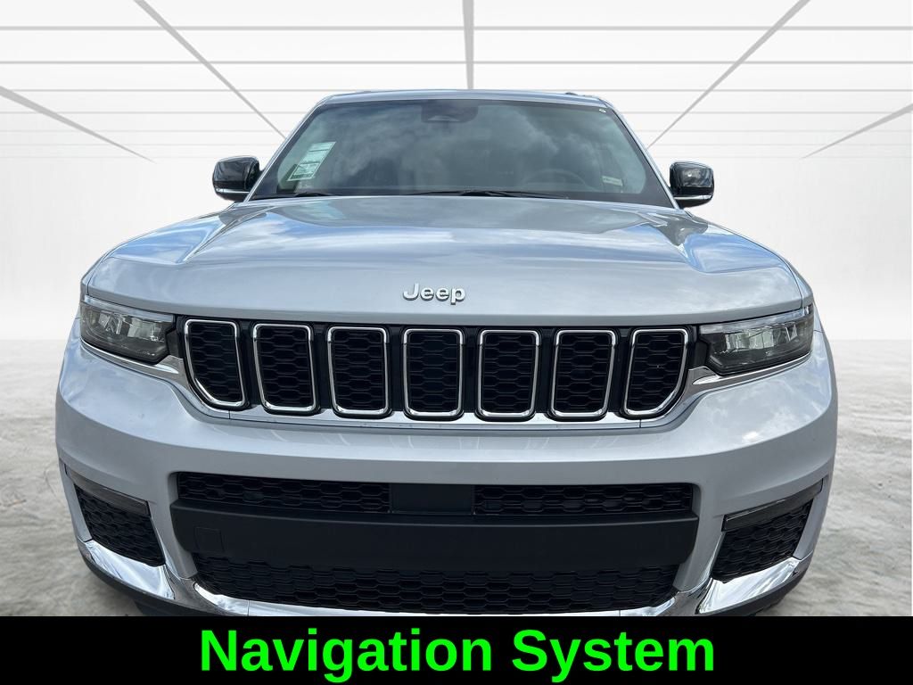 2024 Jeep Grand Cherokee Limited photo 3