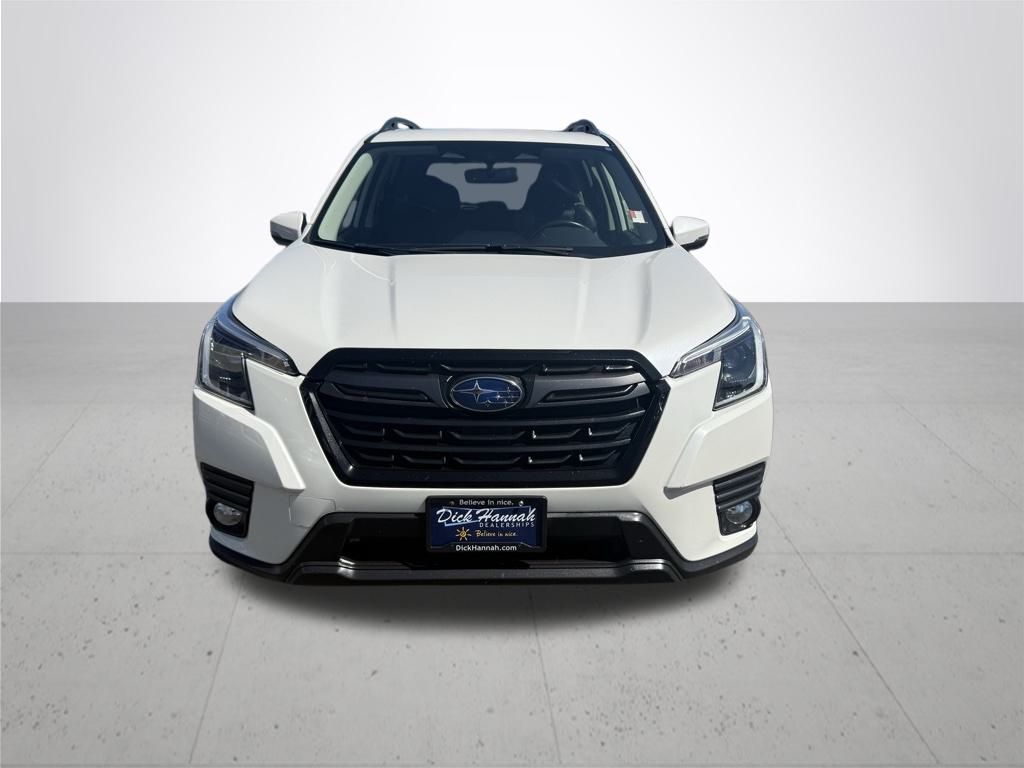 2022 Subaru Forester Limited photo 3