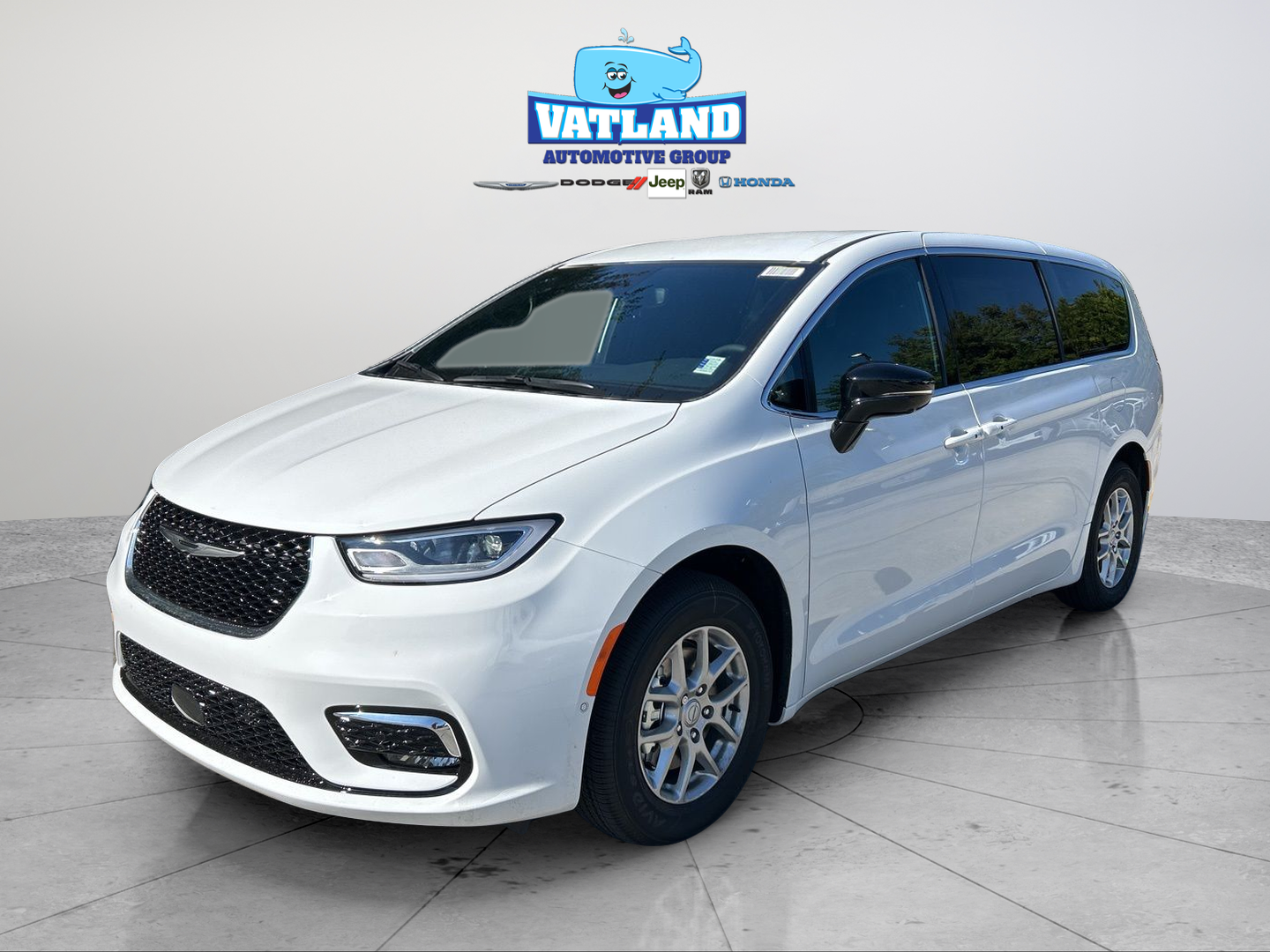 2026 Chrysler Pacifica Select's photo