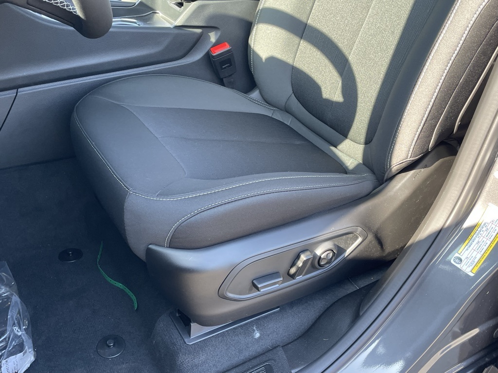 2025 Jeep Grand Cherokee Laredo X photo 16