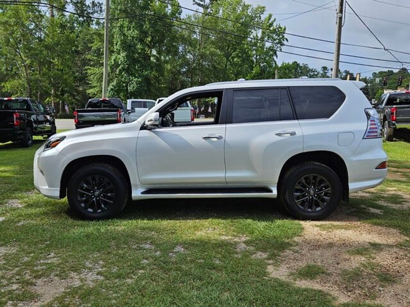 2023 Lexus GX 460 Premium photo 4